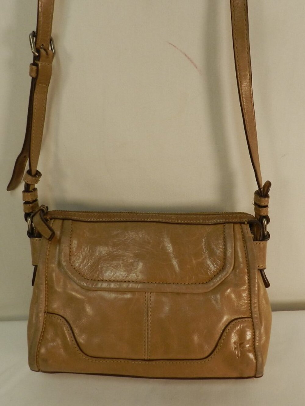 FRYE Mel Leather crossbody bag purse zip top back slide pocket adjustable Clean